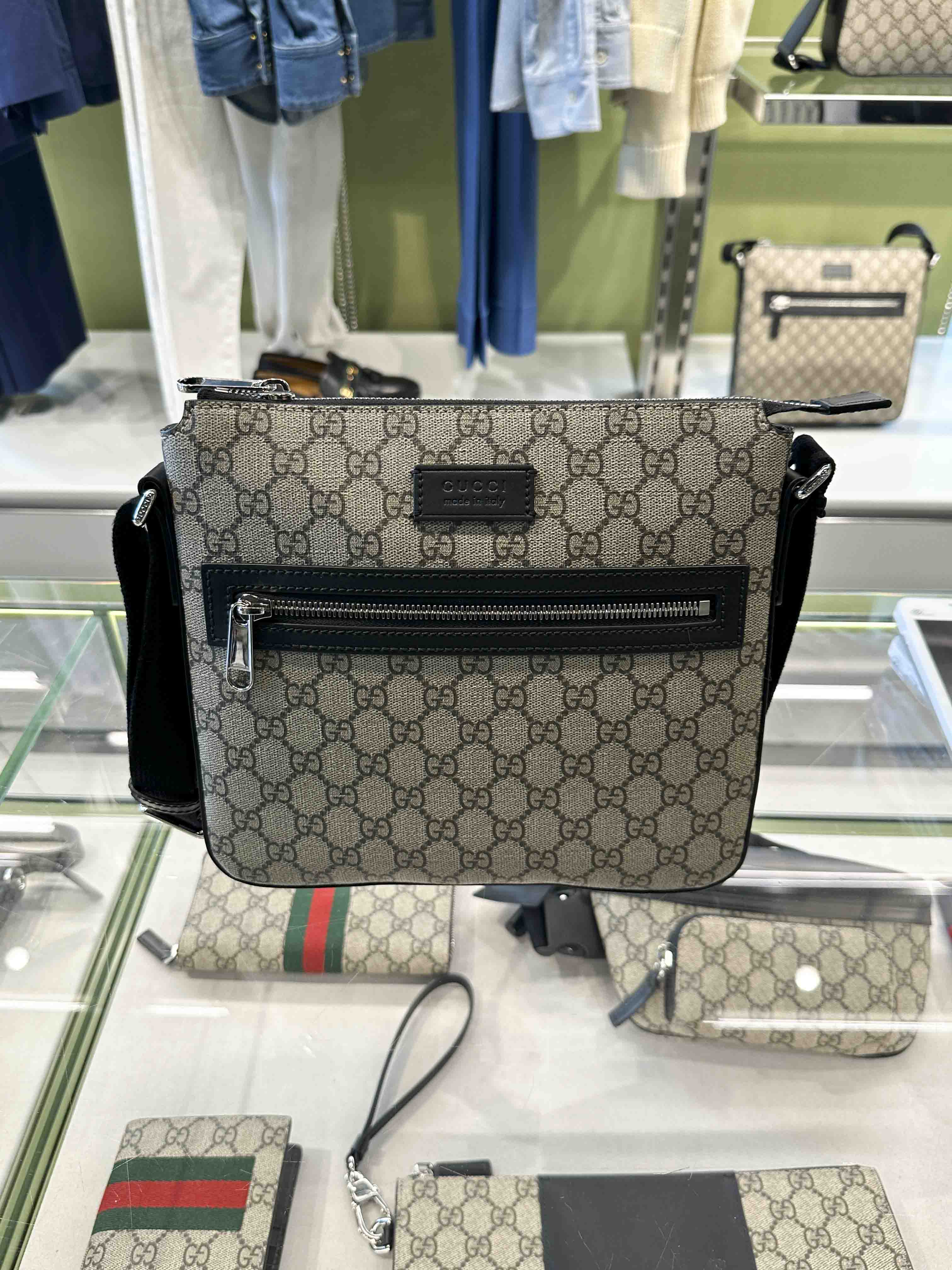 Gucci Supreme Small Messenger Bag Instant Finds