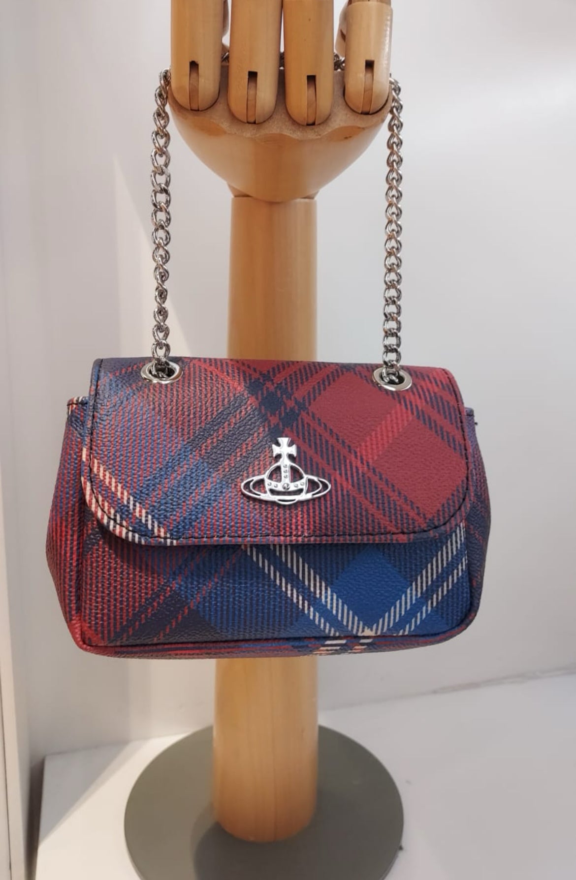 Vivienne Westwood Handbags – Instant Finds