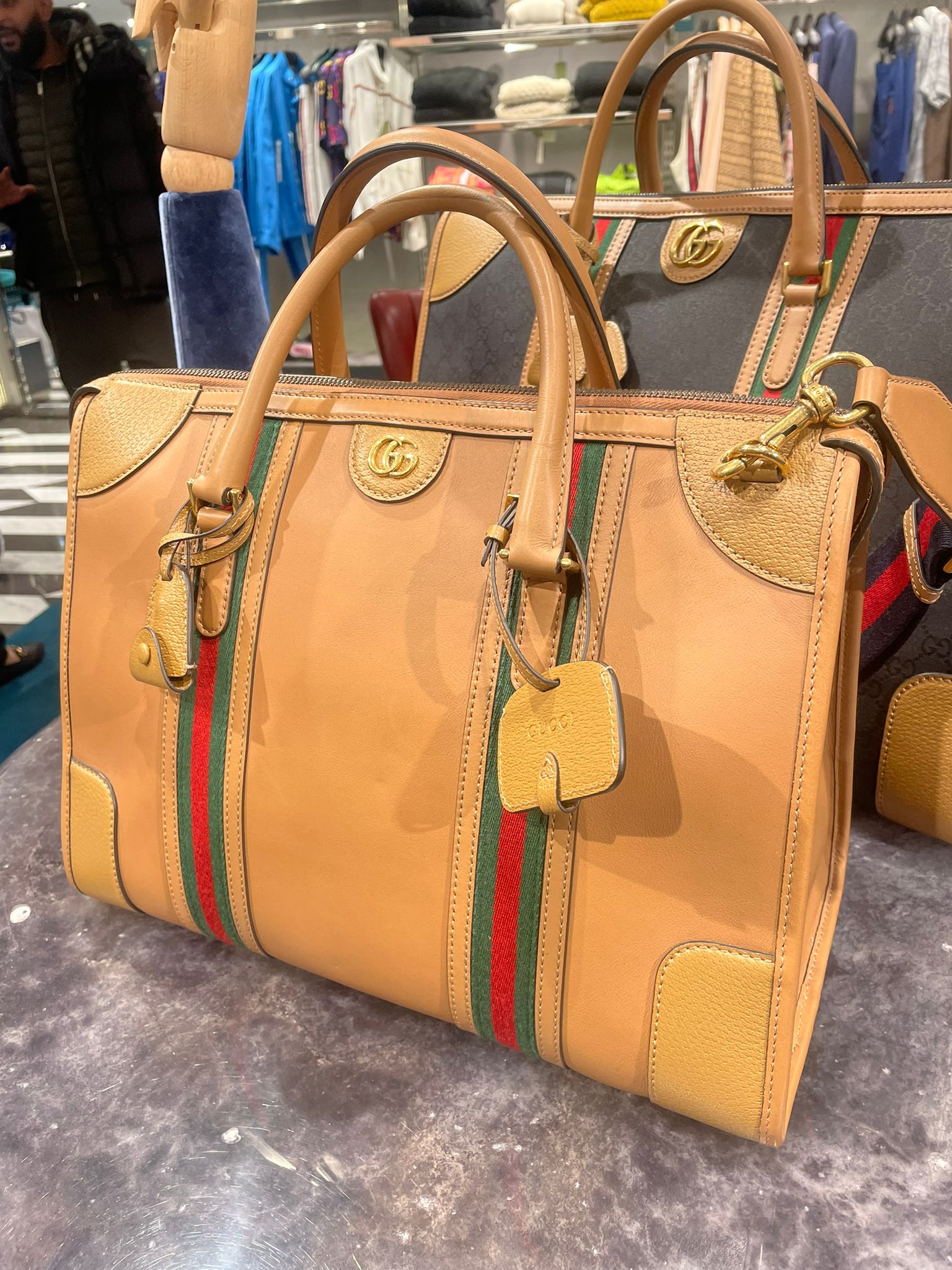 Tan leather gucci bag deals