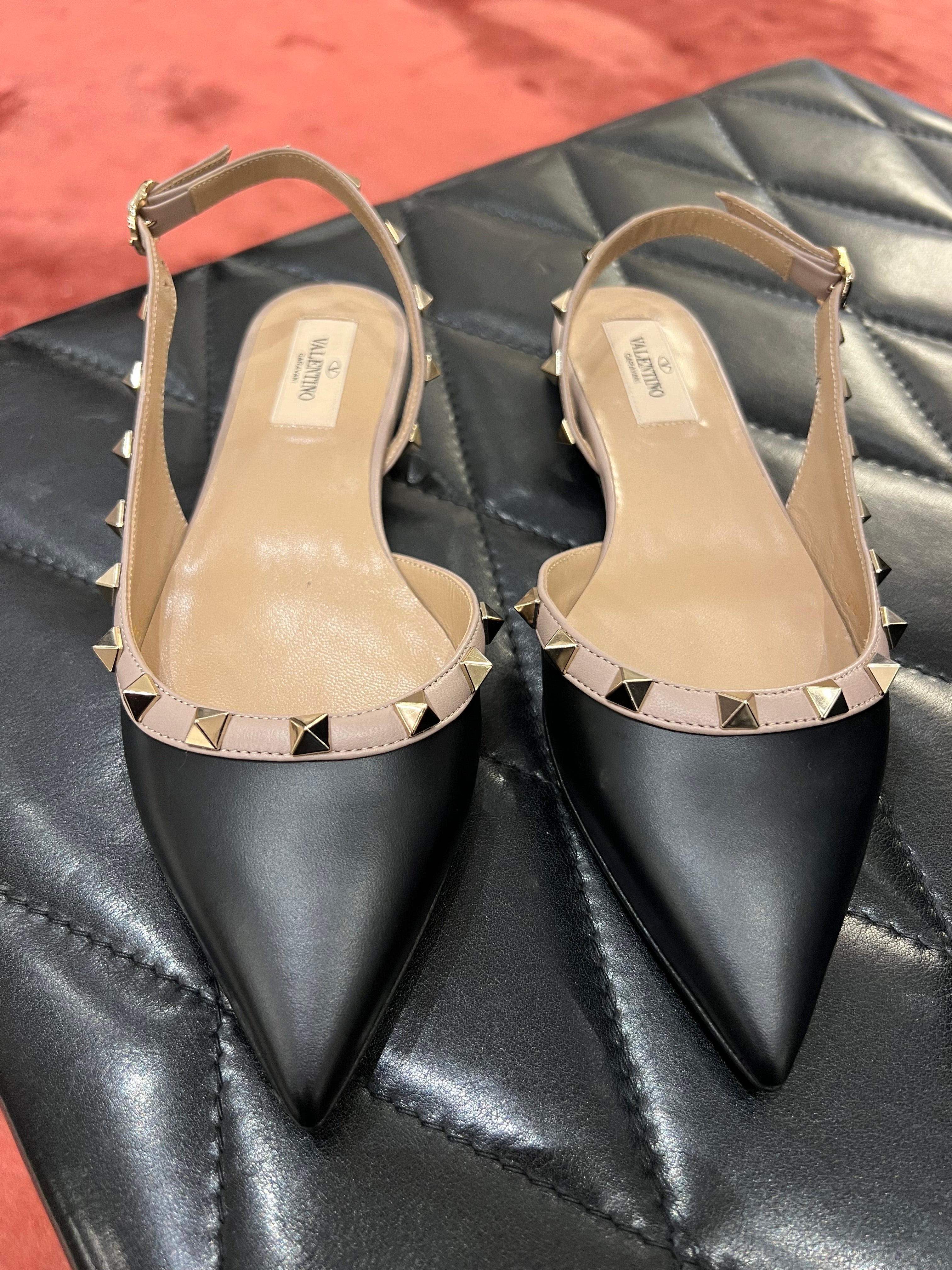 Valentino Flat Rockstuds